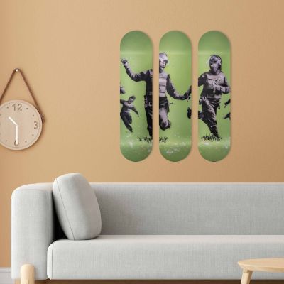 Skate Board décoration murale originale, Riot Police Flowers, Banksy street art