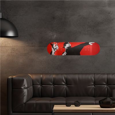 Skate Board décoration murale, Flower Thrower Rouge inspired by Banksy