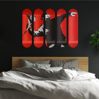 Skate Board décoration murale originale, Flower Thrower Red inspired by Banksy