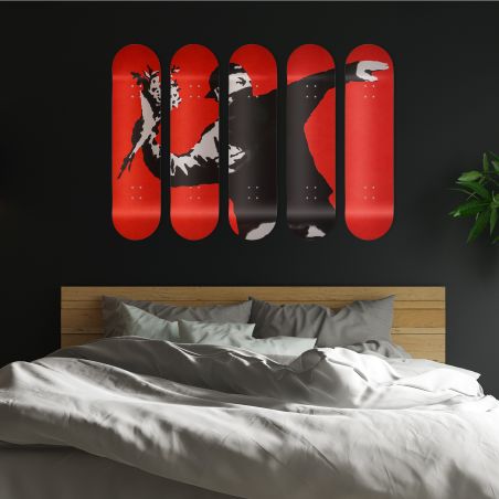 Skate Board décoration murale originale, Flower Thrower Red inspired by Banksy Skate Board décoration murale originale, Flower Thrower Red inspired by Banksy